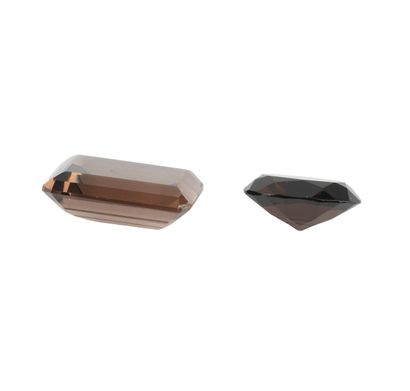 SMOKY QUARTZ
Lot including two smoky quartz:
-...