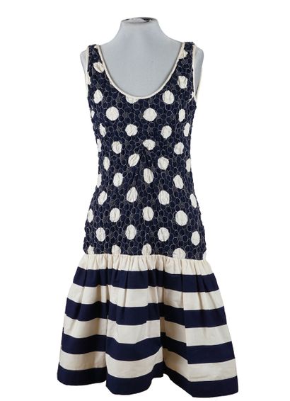 INGRID
Robe Ingrid en coton de couleur blanc...