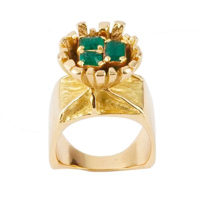 ARMAND BROCHARD
Armand Brochard ring in 18K...