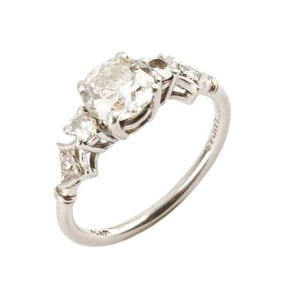 PLATINUM, 1.0CT DIAMOND
Platinum ring set...