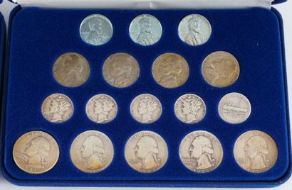 WORLD WAR II
Lot comprenant :
-2 coffrets...