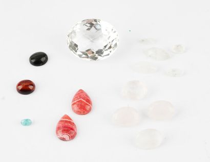 GEMS
Lot of gems including:
- treated grandidierite...