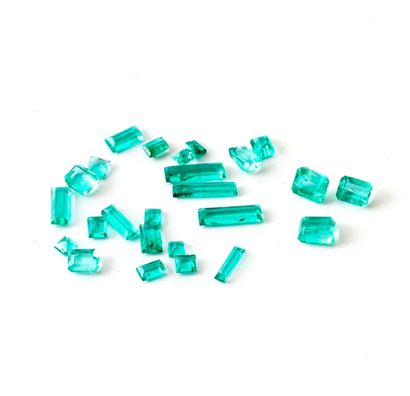 ÉMERAUDES / EMERALDS
Lot d'émeraudes naturels...