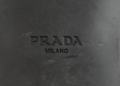 PRADA
Chaussure Prada en cuir marron.
Taille:...