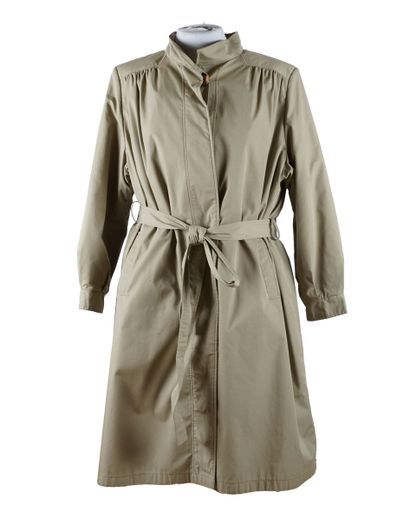 MANTEAU FOURRURE 
Manteau de marque 