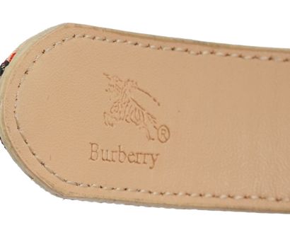 BURBERRY
Ceinture Burberry en tissu et cuir...