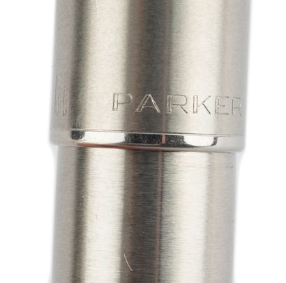 PARKER
Stylo à plume et stylo à mine Parker.
Boite...