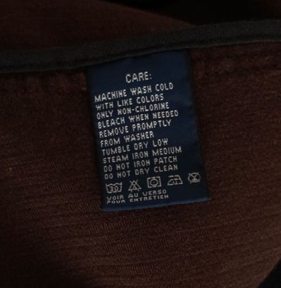 RALPH LAUREN
Veste en velours côtelé marron.
Taille:S...