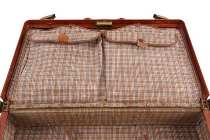 MAJESTIC
Valise Majestic en cuir marron,...