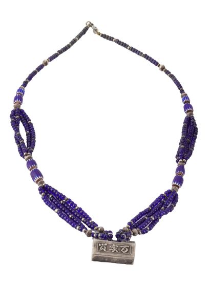 COLLIER CHINOIS
Collier composé de billes...