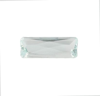 AQUAMARINE 3.05 CT
Natural rectangular cut...