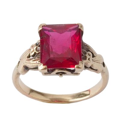 OR 10K / 10K GOLD
Bague en or jaune 10K sertie...