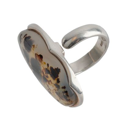 AMBRE, ARGENT / AMBER, SILVER 
Bague en argent...