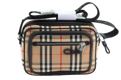 BURBERRY
Sac Burberry à bandoulière en toile,...