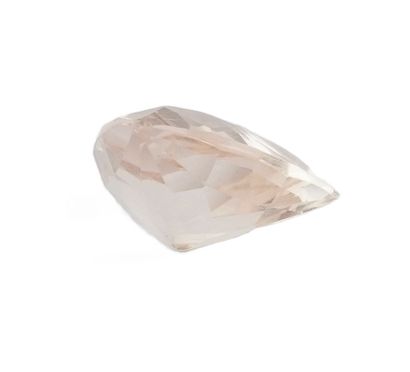 TOPAZ 4.45 CT
Natural trillion cut topaz...