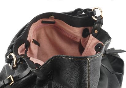 DOONEY BOURKE
Sac Dooney Bourke en cuir noir,...
