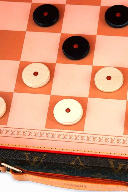 LOUIS VUITTON - GAME CASE, DAMES

Louis Vuitton...