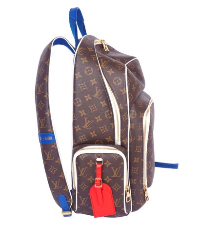 LOUIS VUITTON NBA NEW BACKPACK
Louis Vuitton...