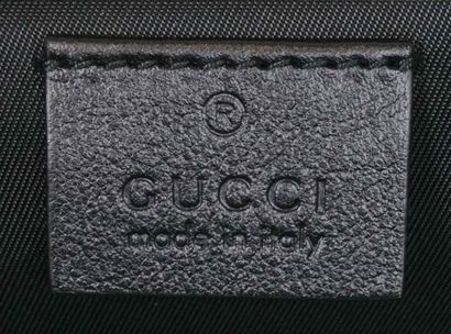 GUCCI TECHNO CANVAS WEB STRIPE
Gucci 