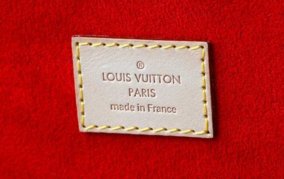 LOUIS VUITTON - GAME CASE, CARTES

Louis...