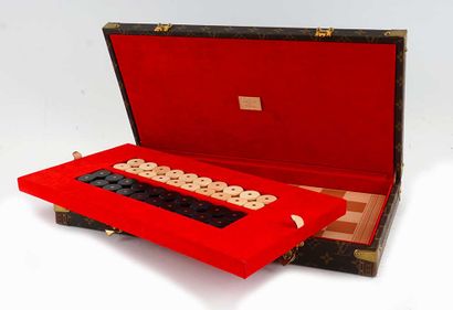 LOUIS VUITTON - GAME CASE, DAMES

Louis Vuitton...
