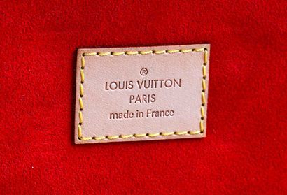 LOUIS VUITTON - GAME CASE, CHESS

Louis Vuitton...