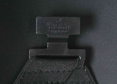 GUCCI TECHNO CANVAS WEB STRIPE
Gucci 