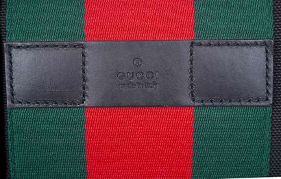 GUCCI TECHNO CANVAS WEB STRIPE
Gucci 