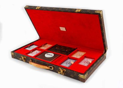 LOUIS VUITTON - GAME CASE, CARTES

Louis...
