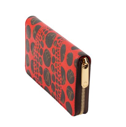LOUIS VUITTON x YAYOI KUSAMA 
Limited edition...