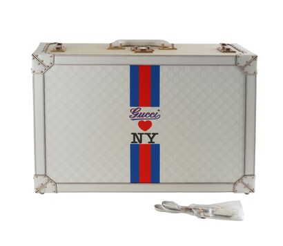 GUCCI
Gucci trunk in Monogam GG canvas and...