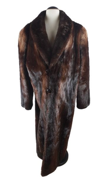 FUR
Men's long coat made of river otter fur...
