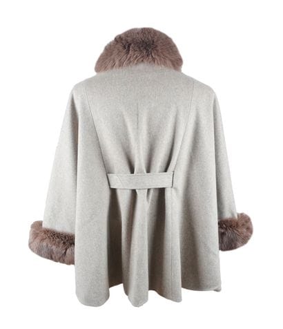 LORO PIANA
Loro Piana wool and cashmere poncho...