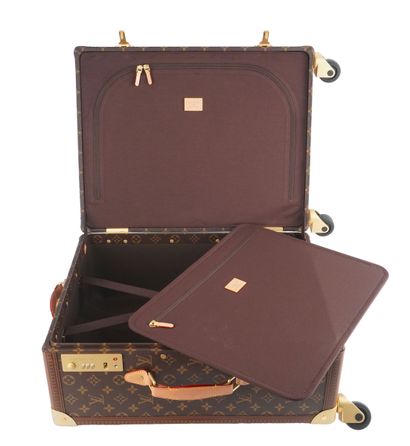 LOUIS VUITTON ROLLING TRUNK
Louis Vuitton...