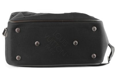 LOUIS VUITTON
Louis Vuitton travel shoulder...