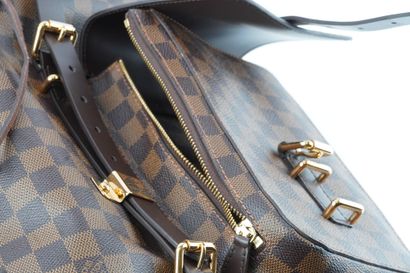 LOUIS VUITTON CHRISTOPHER
Louis Vuitton Christopher...