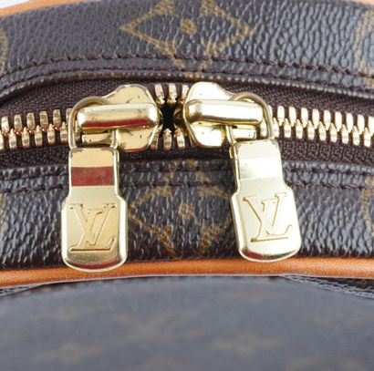 LOUIS VUITTON
Louis Vuitton Ganju Pouch belt...