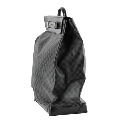 LOUIS VUITTON ECLIPSE
Large Louis Vuitton...
