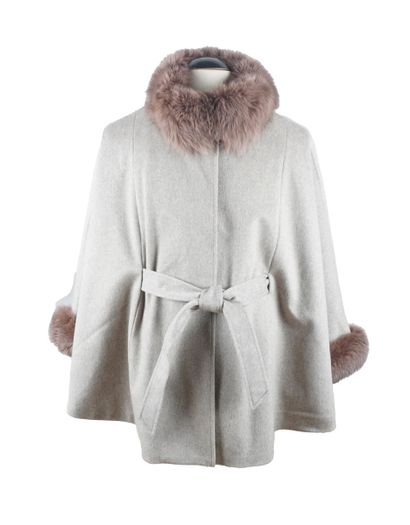 LORO PIANA
Loro Piana wool and cashmere poncho...