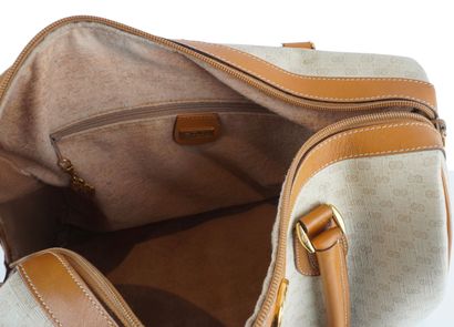 GUCCI
Gucci Boston bag in beige Monogram...