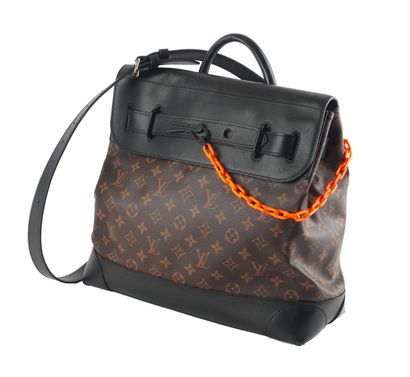 LOUIS VUITTON STEAMER
Louis Vuitton Steamer...