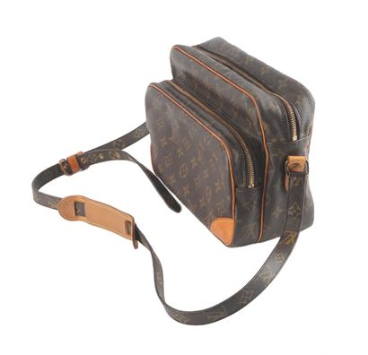 LOUIS VUITTON
Louis Vuitton Messenger shoulder...