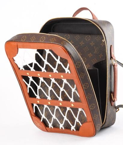 LOUIS VUITTON x NBA
Louis Vuitton x NBA backpack,...