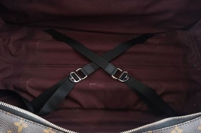 LOUIS VUITTON
Louis Vuitton rolling travel...