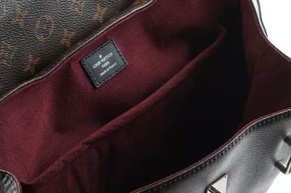 LOUIS VUITTON ECLIPSE
Louis Vuitton Eclipse...