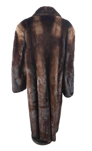 FUR
Men's long coat made of river otter fur...