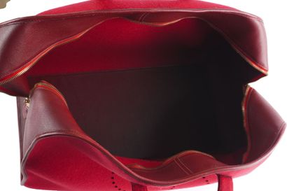 HERMÈS FEUDOU
Hermès Feudou travel bag in...