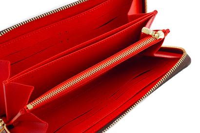 LOUIS VUITTON x YAYOI KUSAMA 
Limited edition...