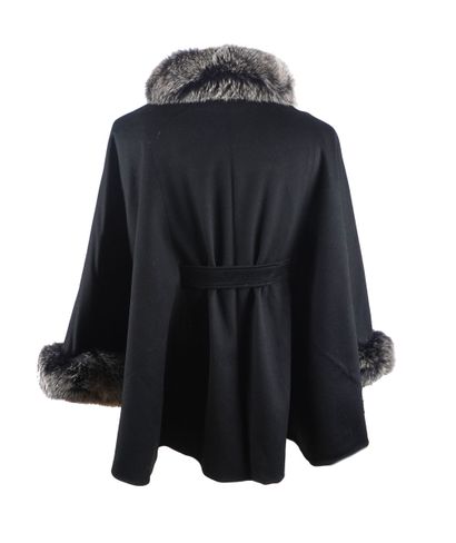 LORO PIANA
Loro Piana poncho in black wool...