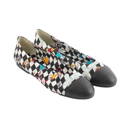 NICOLE MILLER
Nicole Miller shoes in stamped...